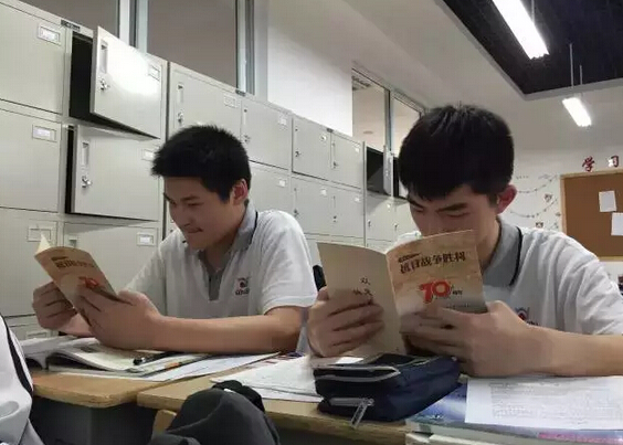 德清縣求是高級中學(xué)師生銘記歷史 開創(chuàng)未來