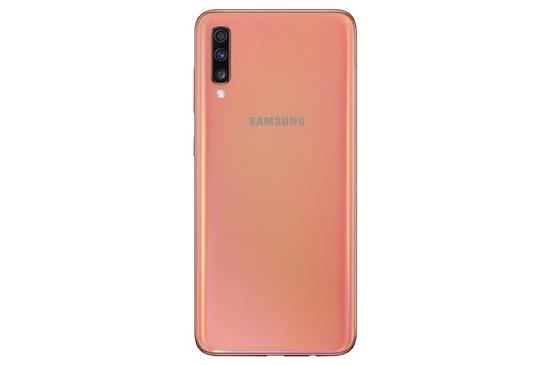 三星Galaxy A70曝光 水滴全面屏/后置三攝像頭