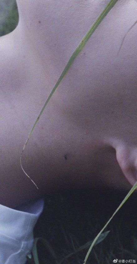 劉昊然脖子上有蚊子什么梗?劉昊然最新雜志照片曝光脖子上蚊子亮了