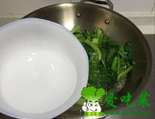 家常菜油渣春菜煲的做法