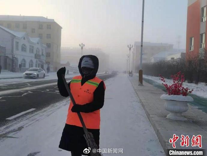 -44.2℃!內(nèi)蒙古呼倫貝爾凍冒煙了 -44.2℃!內(nèi)蒙古呼倫貝爾凍冒煙了