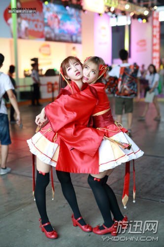 盤點CJ展會ShowGirl的窘迫瞬間!妹子,這兒不能摳腳