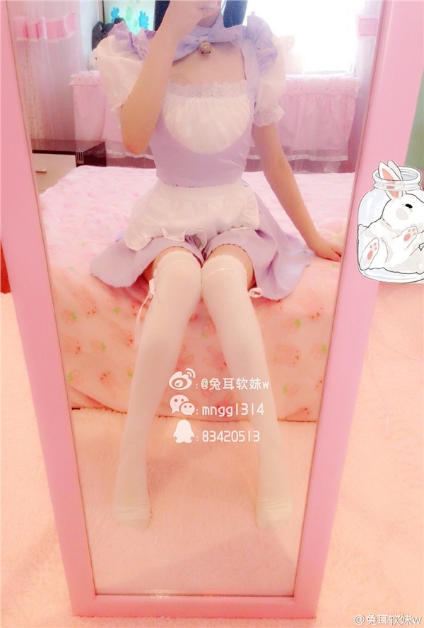 14歲小蘿莉曬福利自拍 “粉嫩萌主”也要女仆誘惑