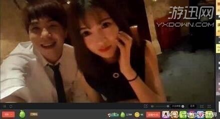 這是什么新體位?女主播慕詩琪穿透明睡衣腳踩小漠